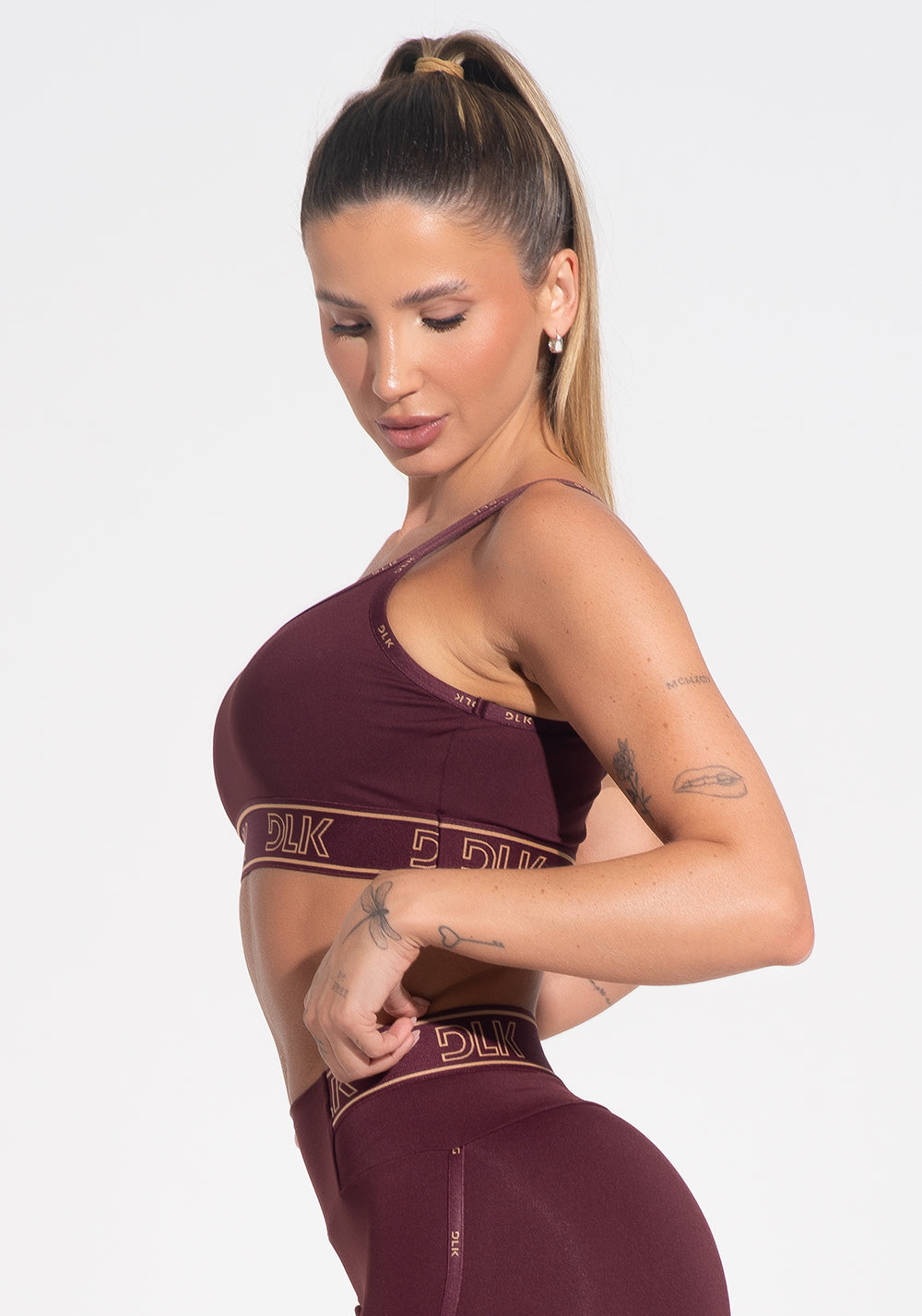 Top Fitness Feminino Com Bojo E Alças Duplas De Elástico Activity Dlk Vinho