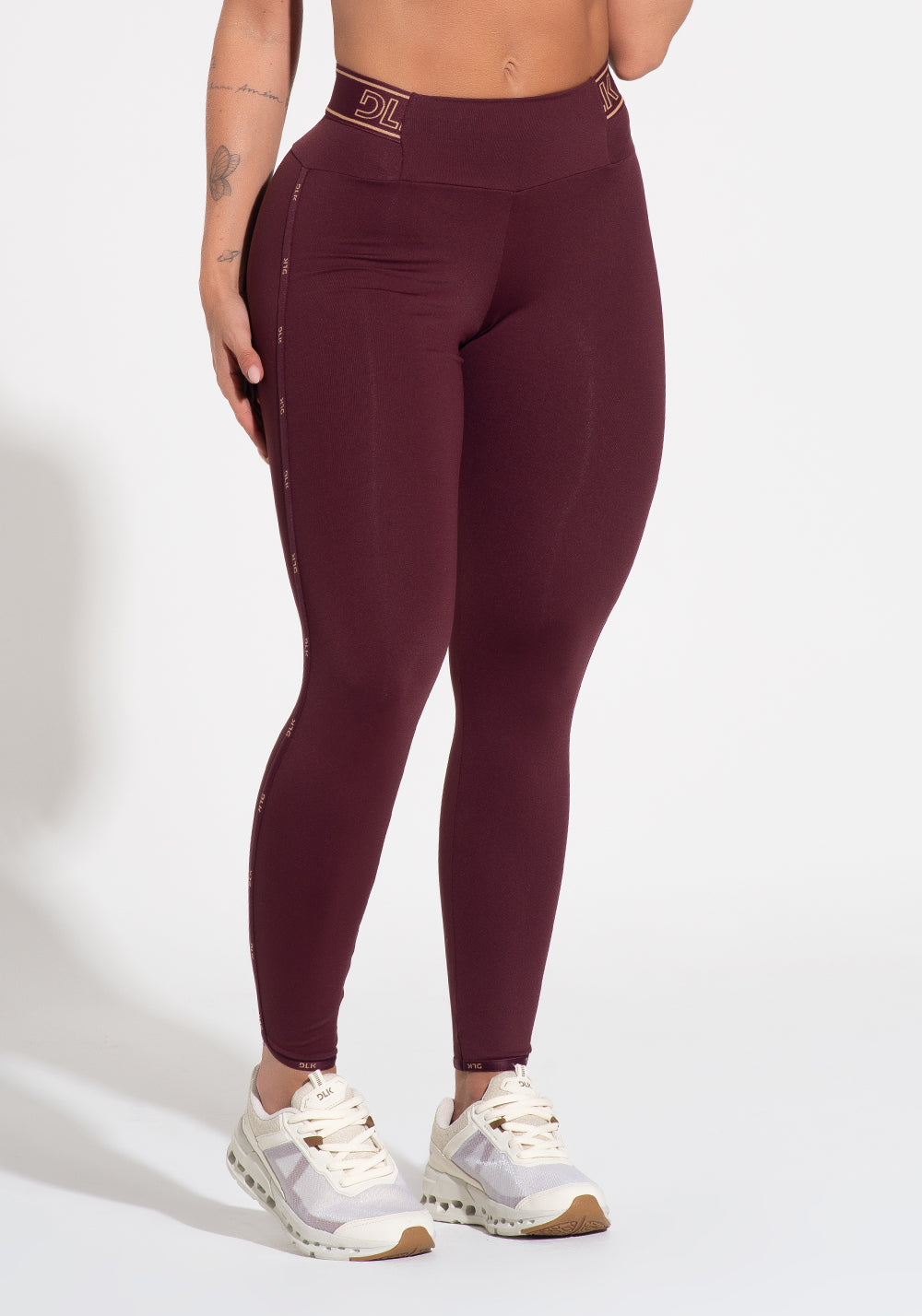 Legging Fitness Feminina Com Elásticos No Cós E Na Lateral Activity Dlk Vinho