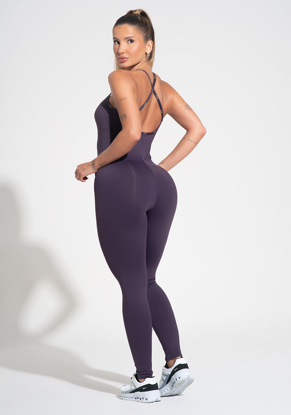 Macacão Fitness Feminino com Alças Cruzadas de Elástico Activity Dlk Roxo