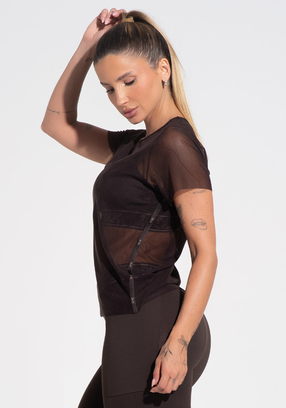 Blusa Baby Look Feminina De Tule Com Elástico Nas Laterais Activity Dlk Marrom Café