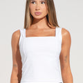 Camiseta Fitness Feminina com Decote Quadrado Branco Básica Dlk