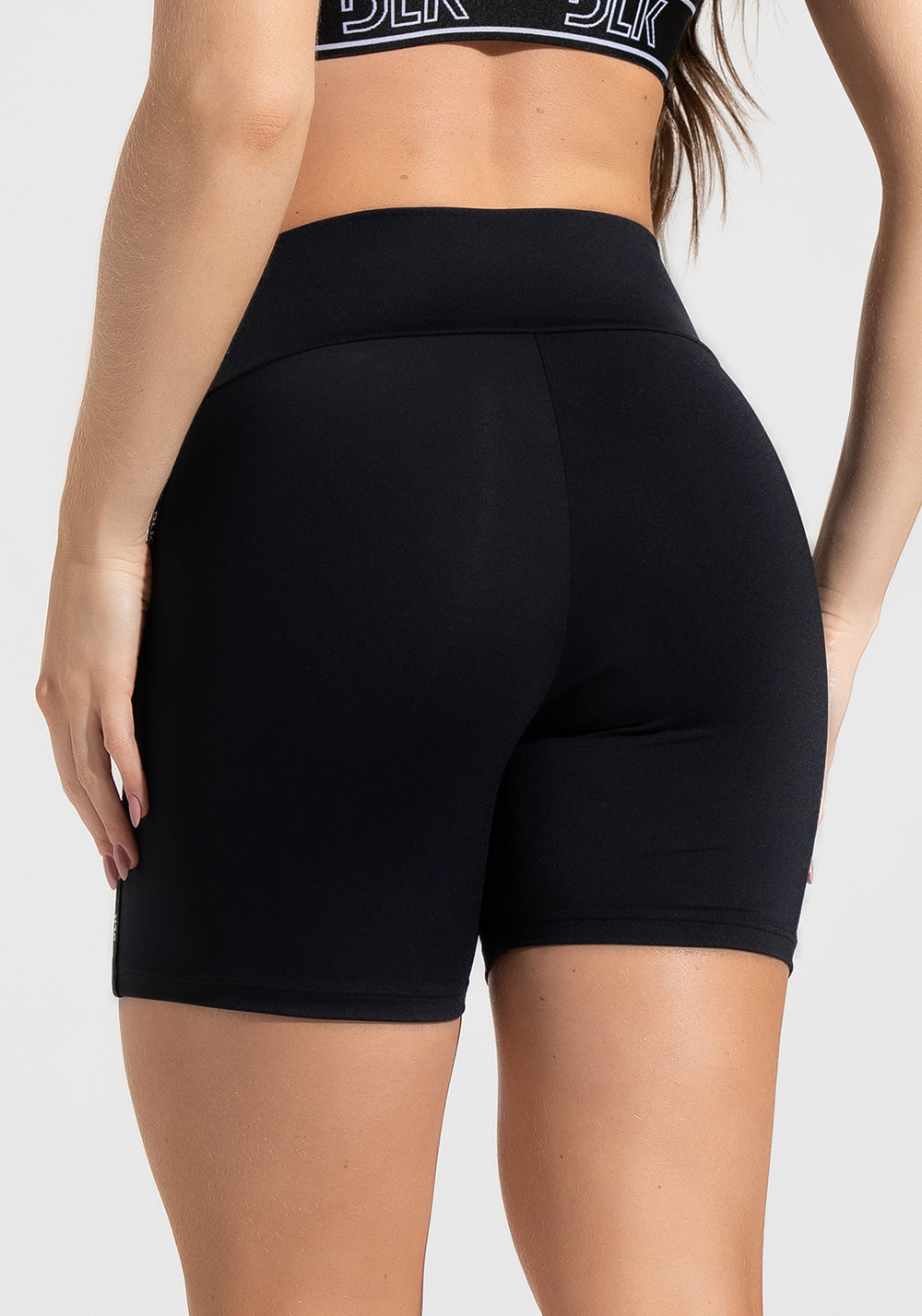 Bermuda Fitness Feminina com Elástico Estreito Lateral Activity+ Dlk Preto e Branco