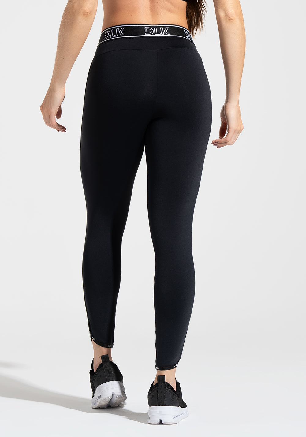 Legging Fitness Feminina com Elástico No Cós e Na Lateral Activity+ Dlk Preto e Branco