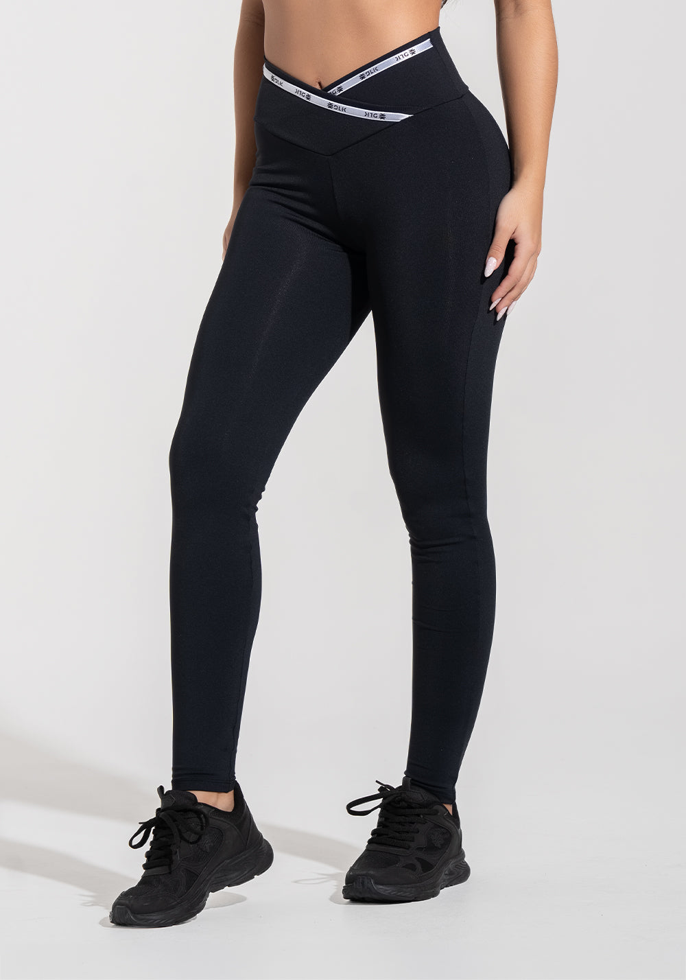 Legging Fitness Feminina com Cós Transpassado e Elástico Athletic Dlk Preto