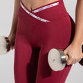 Legging Fitness Feminina com Cós Transpassado e Elástico Athletic Dlk Vermelho Cereja
