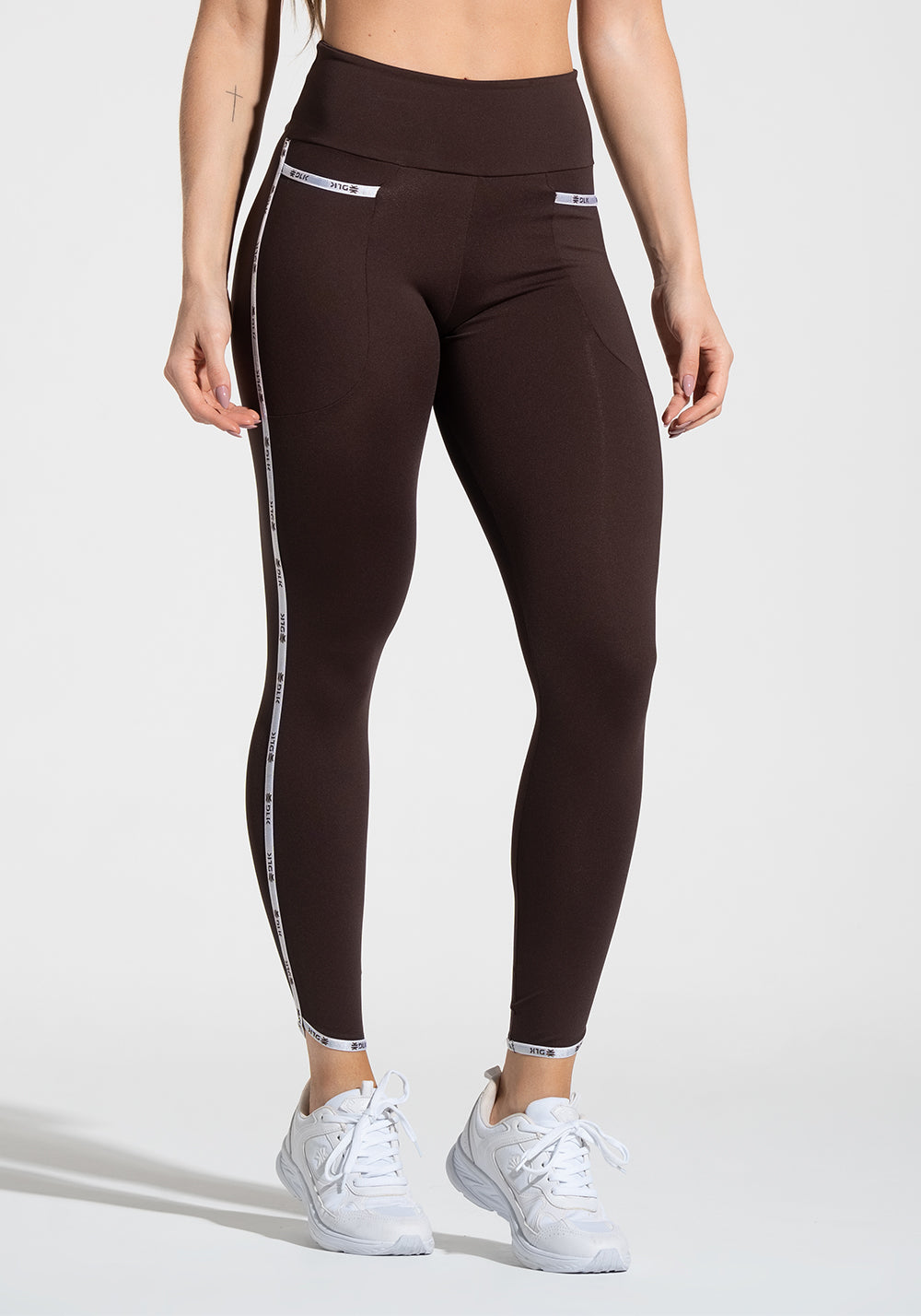Legging Fitness Feminina com Bolsos e Elástico Athletic Dlk Marrom