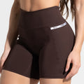 Short Fitness Feminino com Bolsos e Elástico Athletic Dlk Marrom