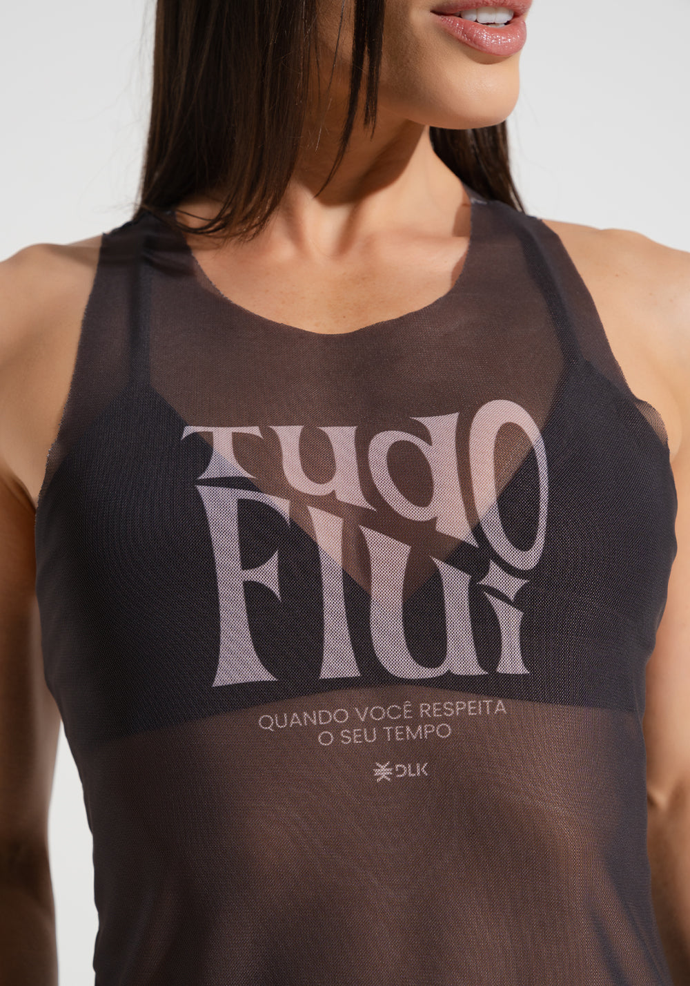 Camiseta Fitness Nadador Alongada de Tule Estampada Tudo Flui Activity Dlk