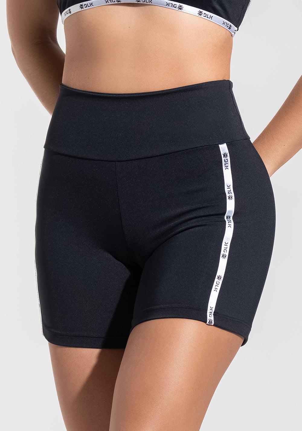 Short Fitness Feminino com Elástico Lateral Athletic Dlk Preto