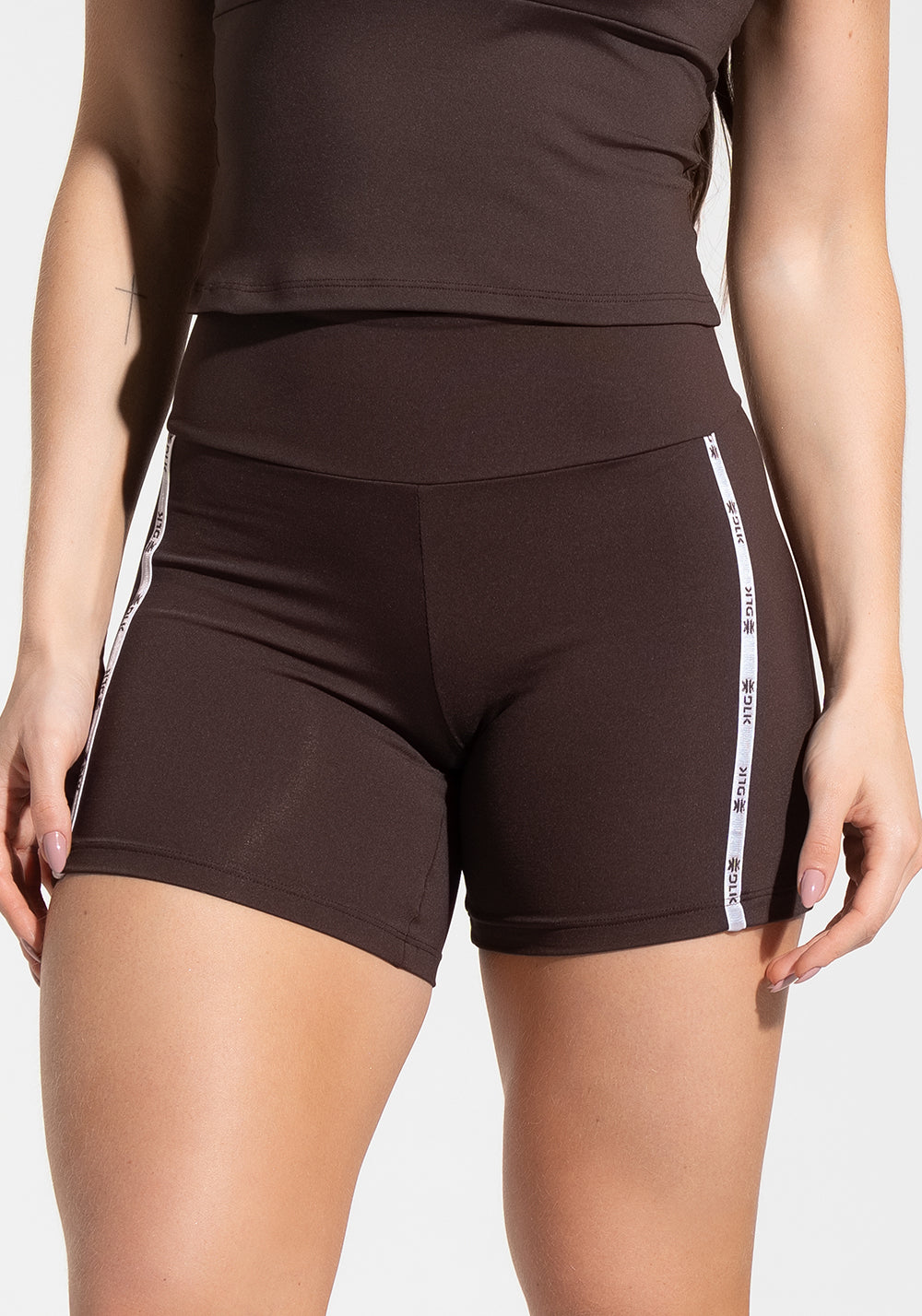 Short Fitness Feminino com Elástico Lateral Athletic Dlk Marrom