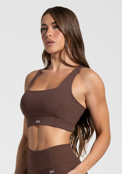 Top Fitness Feminino Nadador Anatômico com Detalhe Canelado Motion Lines Dlk Marrom