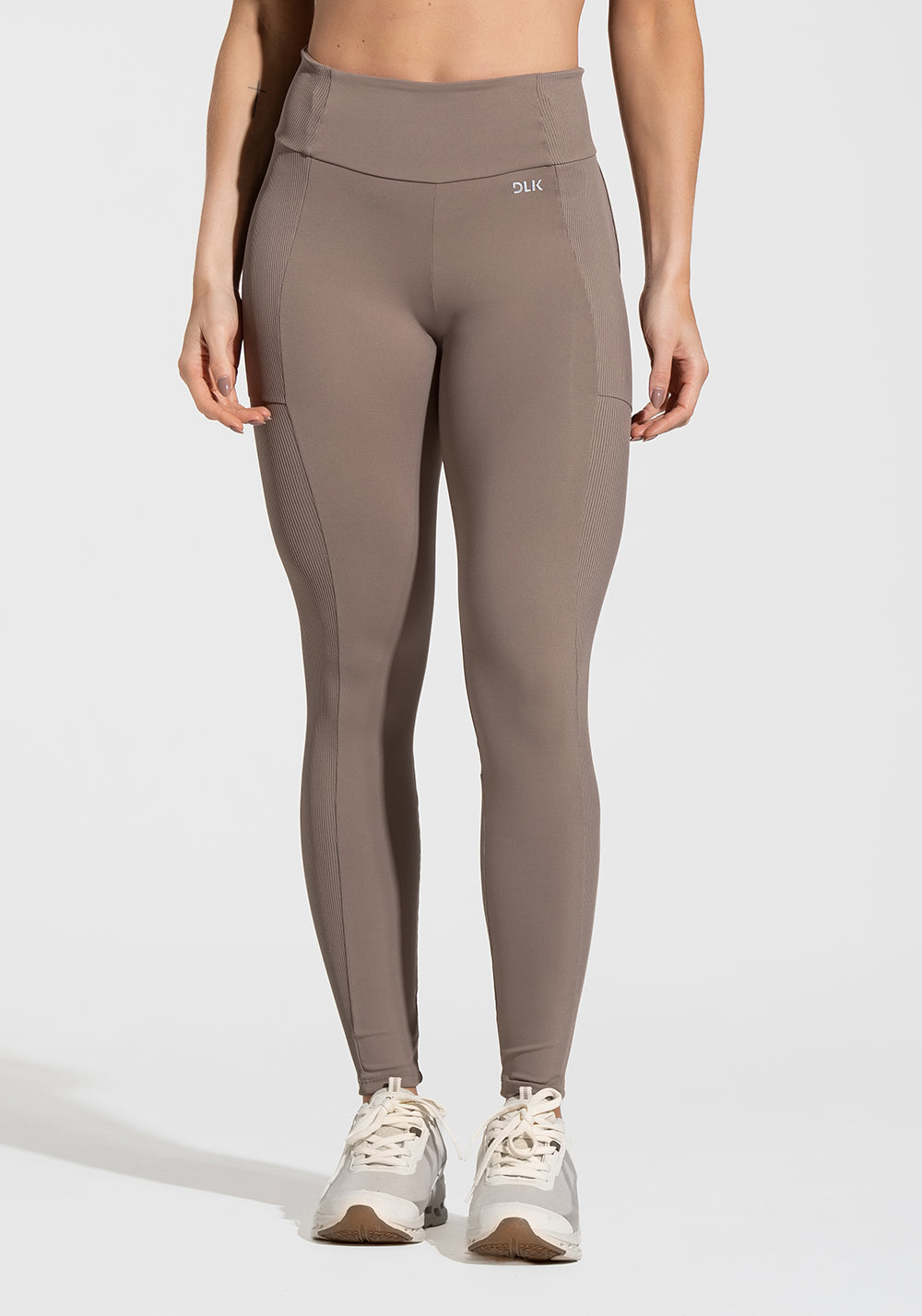 Legging Fitness Feminina com Bolsos e Detalhe Canelado Motion Lines Dlk Cáqui