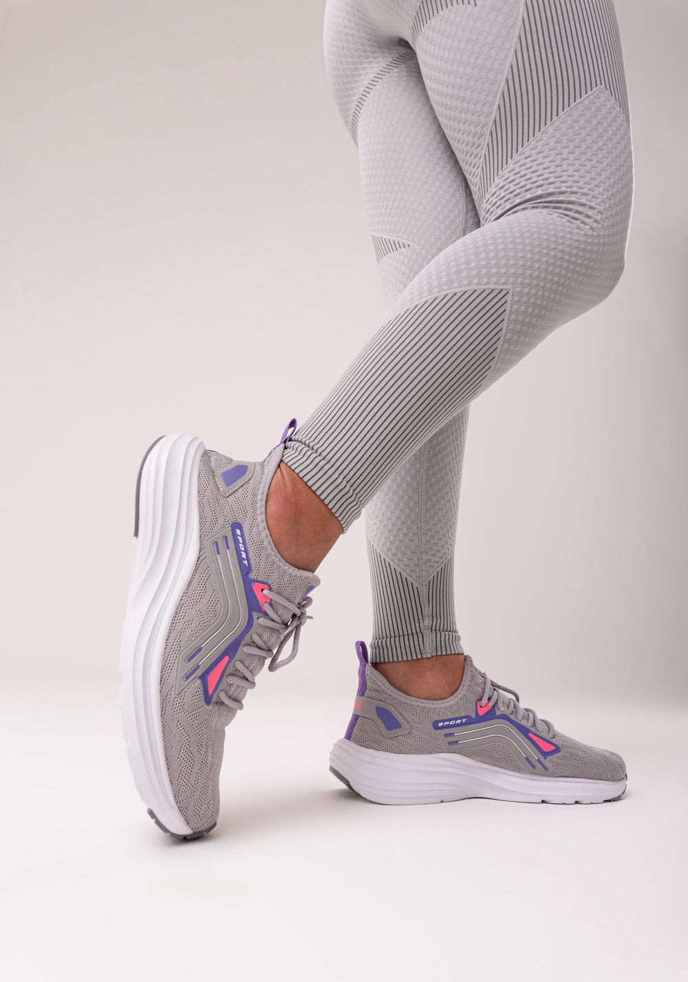 Tênis Esportivo Feminino Cinza Dlk