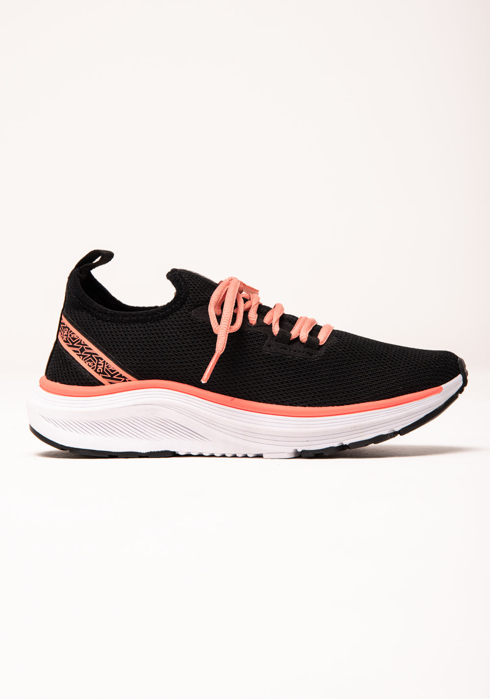 Tênis Esportivo Preto E Coral Com Dois Cadarços Dlk