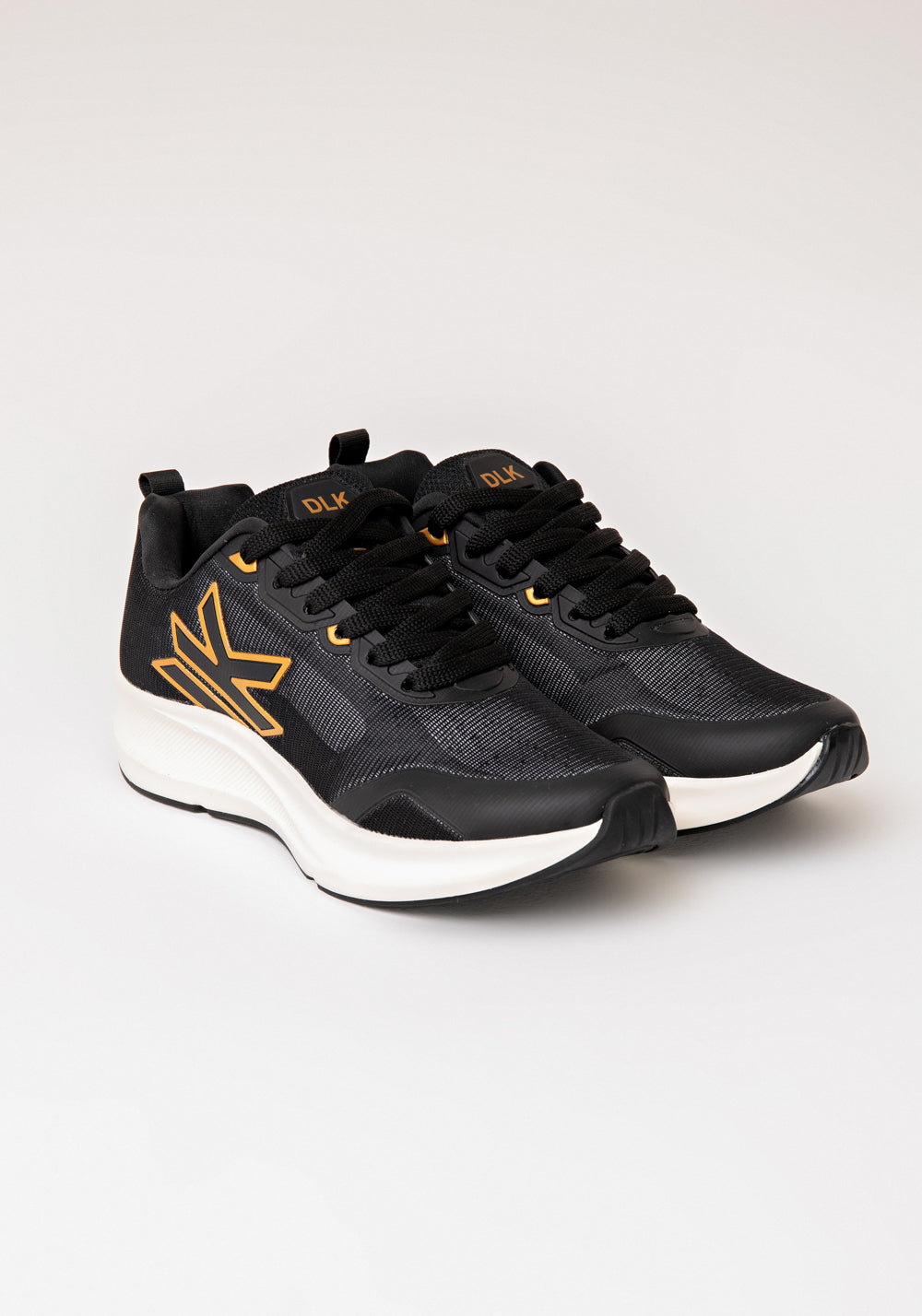 Tênis Esportivo Feminino Preto Com Dourado Dlk