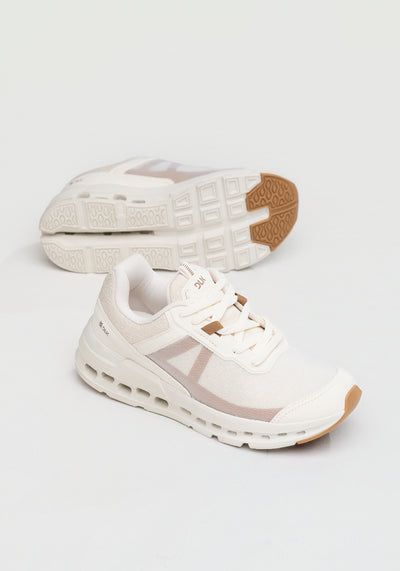 Tênis Esportivo Feminino com Detalhe No Solado Dlk Off White e Caramelo