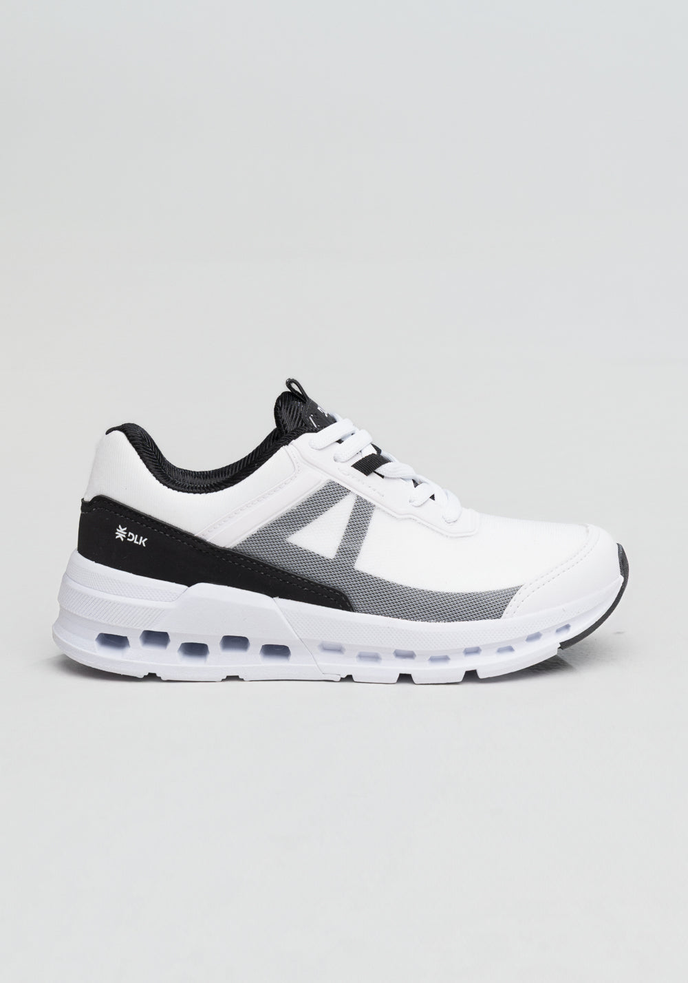 Tênis Esportivo Feminino Com Detalhe No Solado Dlk Branco E Preto
