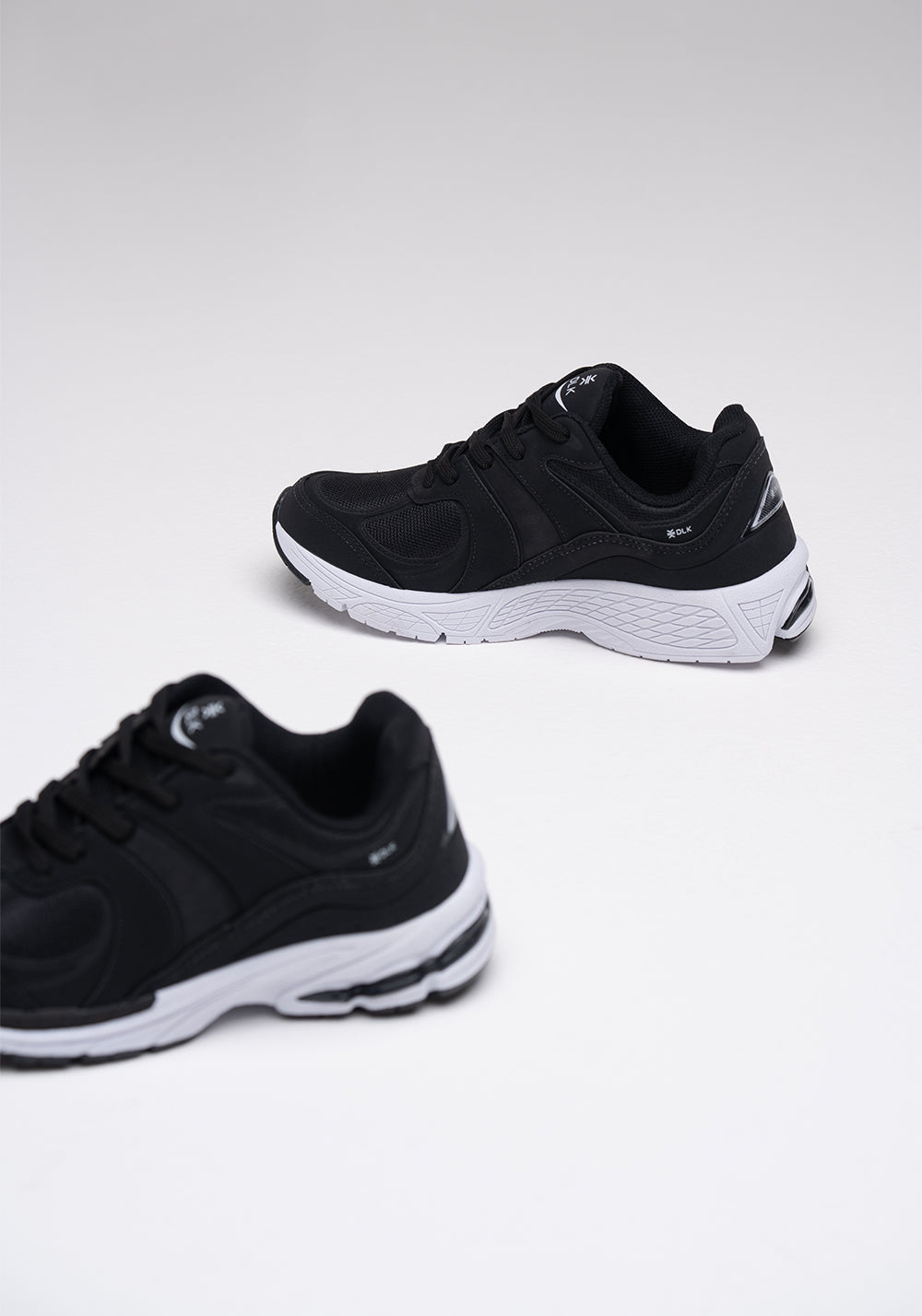 Tênis Feminino Esportivo Dlk Preto e Branco