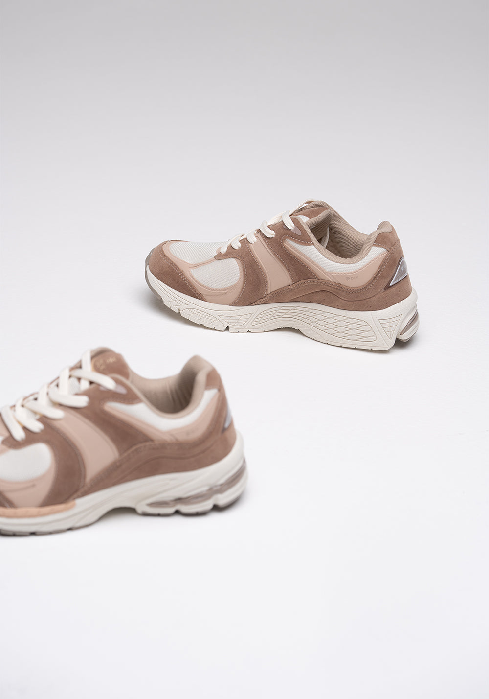 Tênis Feminino Esportivo Dlk Caramelo e Off White