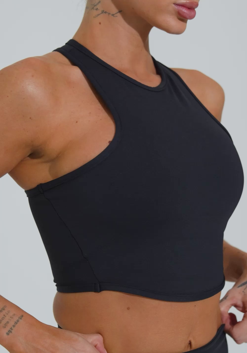 Cropped Fitness Feminino Com Cava Americana Soul Dlk Preto