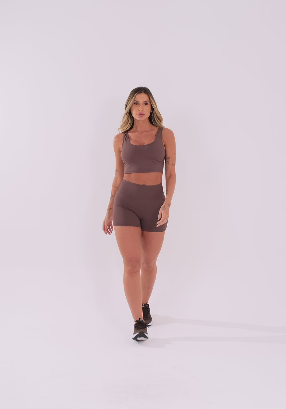 Short Fitness Feminino Marrom Com Cós Largo Oasis Dlk