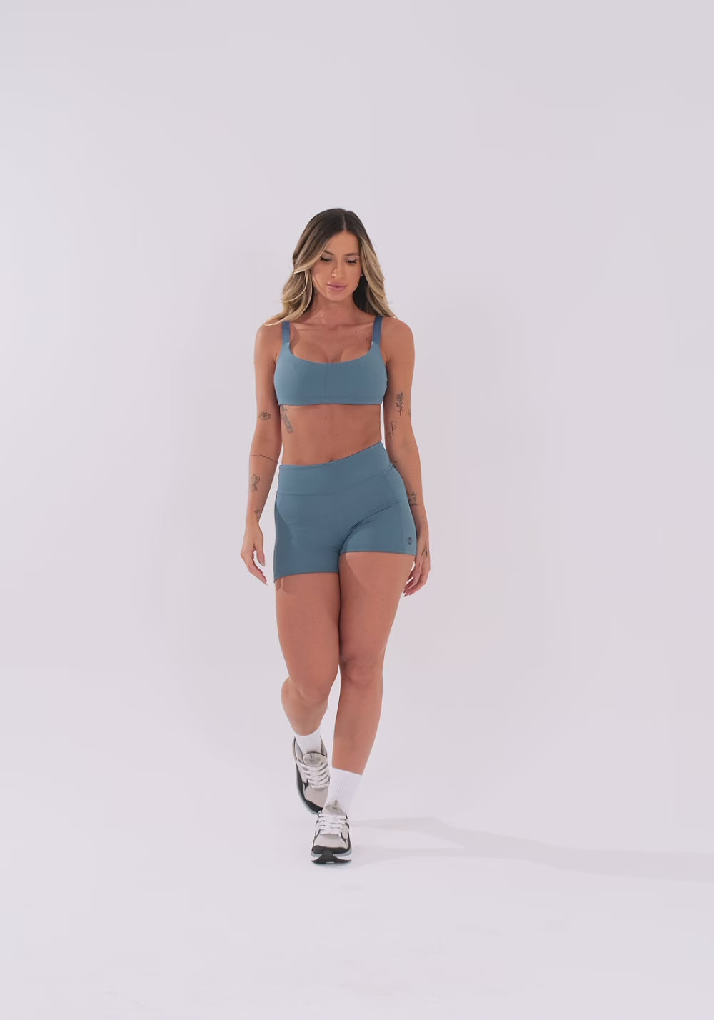 Top Fitness Feminino Azul com Alças de Elástico Oasis Dlk