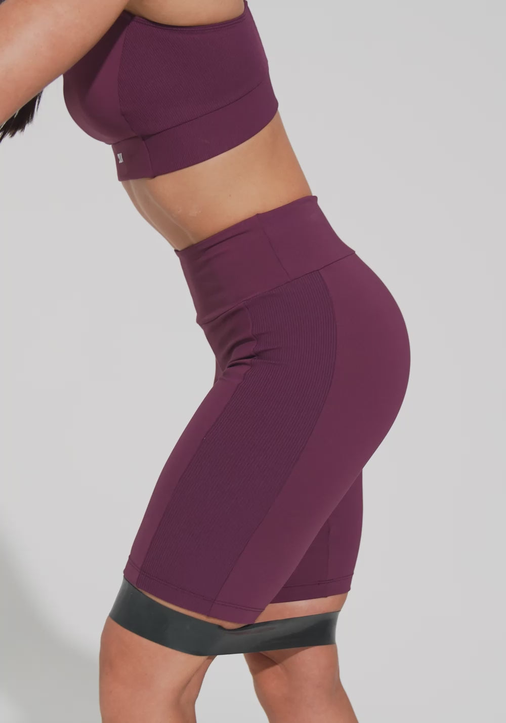 Bermuda Fitness Feminina Com Detalhe Canelado Motion Lines Dlk Vinho
