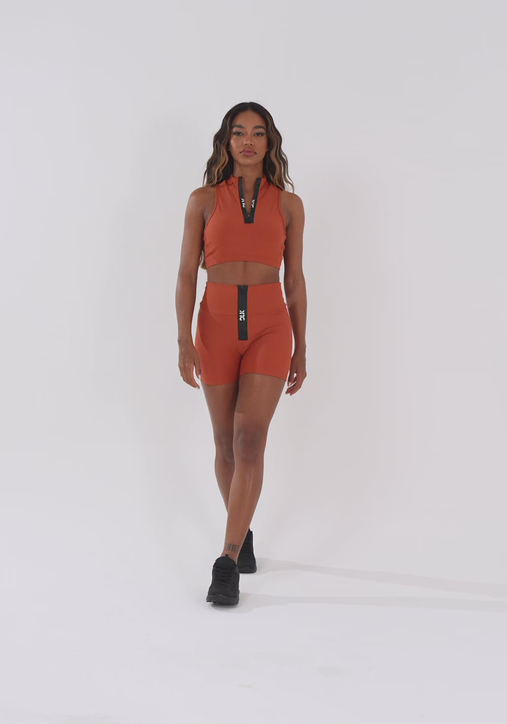 Top Fitness Feminino Terracota Com Zíper Emborrachado Lush Dlk