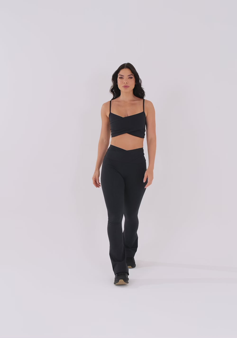 Calça Flare Preto Cós Transpassado Harmony Dlk