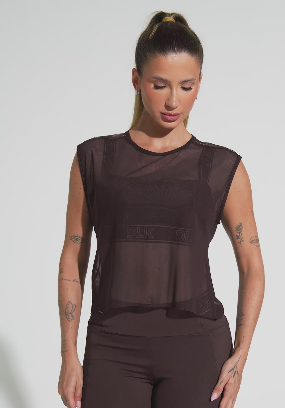 Camiseta Fitness Feminina De Tule Com Elástico Activity Dlk Marrom Café