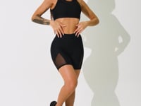 Top Fitness Feminino Preto Com Tule Sobreposto Intense Dlk