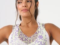 Camiseta De Tule Feminina Estampada Abertura Lateral Frases Verde E Roxo Printed Dlk