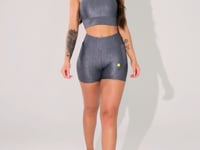 Top Fitness Feminino Cinza Texturizado Com Alças Cruzadas Elegance Dlk