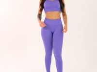 Top Fitness Feminino Roxo Com Bojo E Alças Largas Seamless Dlk