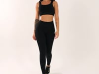 Top Fitness Feminino Preto Com Bojo E Alças Largas Seamless Dlk