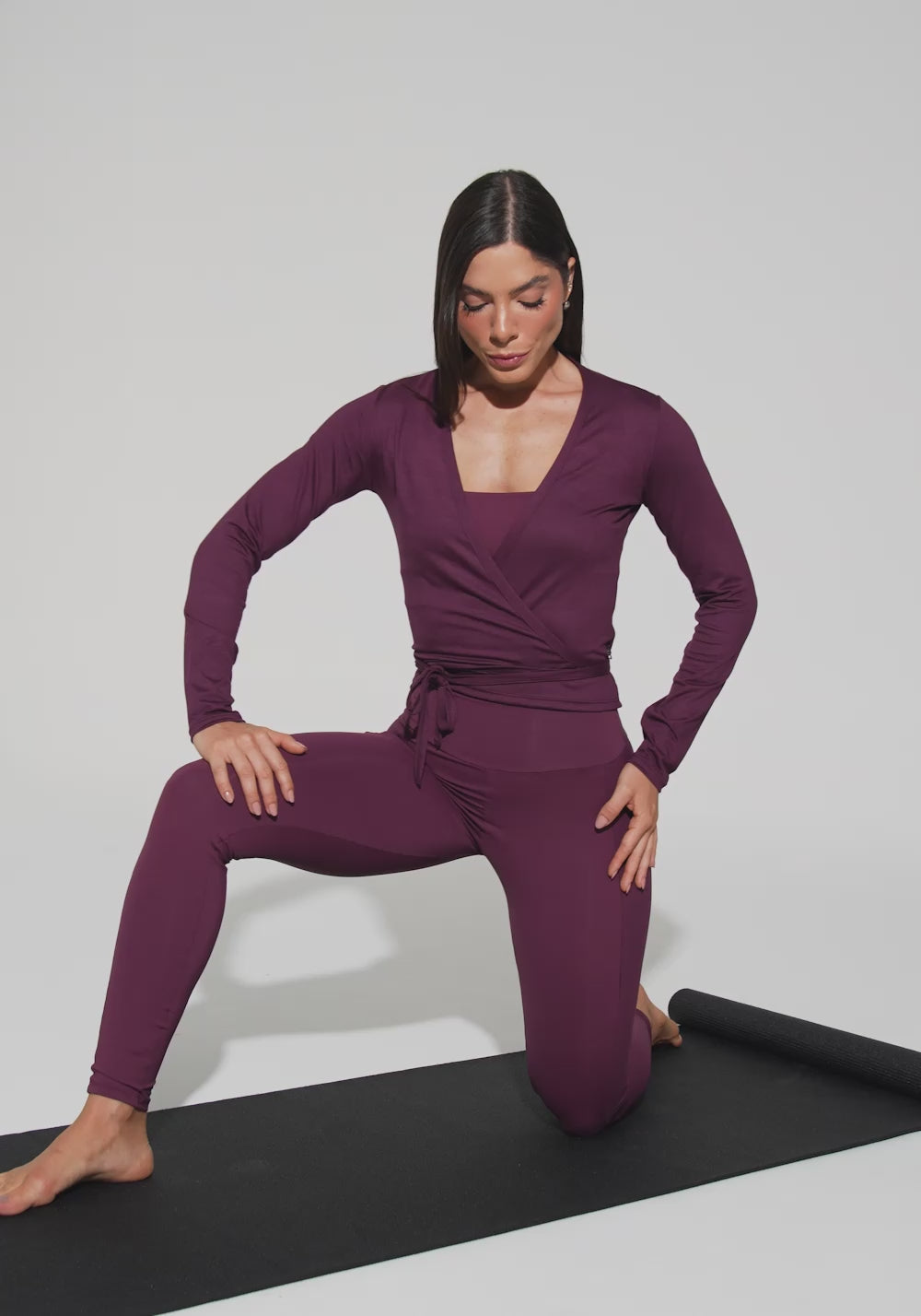 Casaco Feminino Transpassado Com Amarração Motion Lines Dlk Vinho