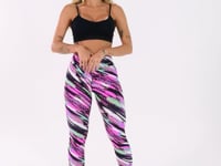 Calça Legging Wild Preta Com Estampa De Onça Colorida Dlk