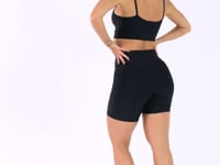 Short Preto Com Recortes Básico Dlk
