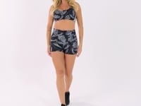 Short Fitness Feminino Estampado Folhagens Bordadas Preto E Branco Printed Dlk