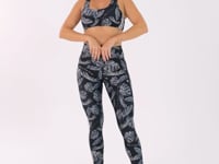 Legging Fitness Feminina Estampada Folhagens Bordadas Preto E Branco Printed Dlk