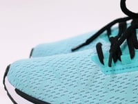 Tênis Esportivo Azul Com Dois Cadarços Dlk