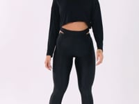 Cropped Preto Manga Longa Flow Dlk