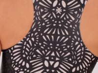 Top Fitness Feminino Nadador Arabesco Preto E Nude Printed Dlk