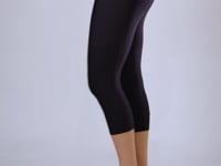 Calça Corsário Preta Com Bolso Básica Dlk