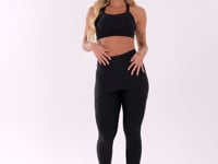 Top Fitness Preto Com Recortes Básico Dlk