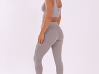 Top Cropped Fitness Feminino Cinza Com Recortes Oasis Dlk