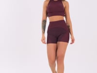 Short Fitness Feminino Vinho Com Recortes Texturizados Harmony Dlk