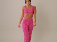Top Fitness Feminino Euphoria Com Decote Reto Estampa Spot Pink Dlk