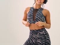 Top Fitness Feminino Euphoria Com Recortes Em Tule Estampa Brush Black Dlk