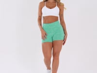 Short Curto Nation Com Recorte No Gancho Verde Dlk